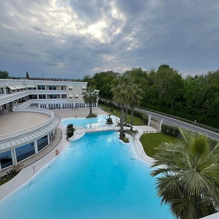 Appartamento Du Lac 1 Desenzano del Garda Luaran gambar